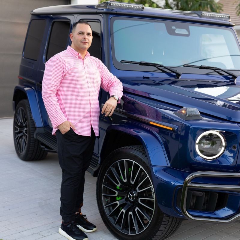 Luxury SUV lease deals at Capital Motors Cars, featuring top models with expert advice and hassle-free leasing services.